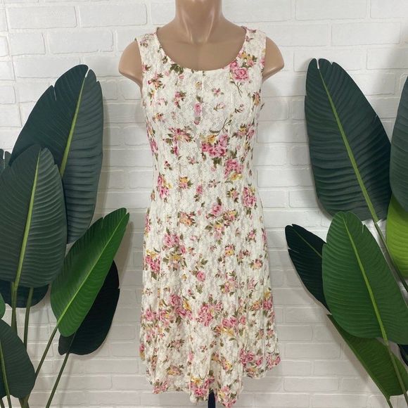 Perceptions New York Dresses & Skirts - Perceptions New York white lace floral summer dress